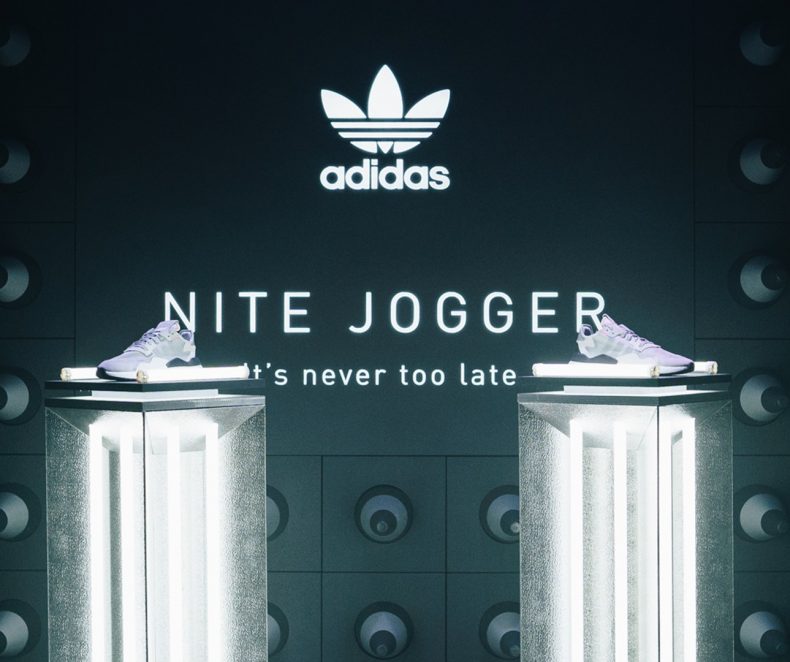 Vnitroblock: Footshop objevoval noční já