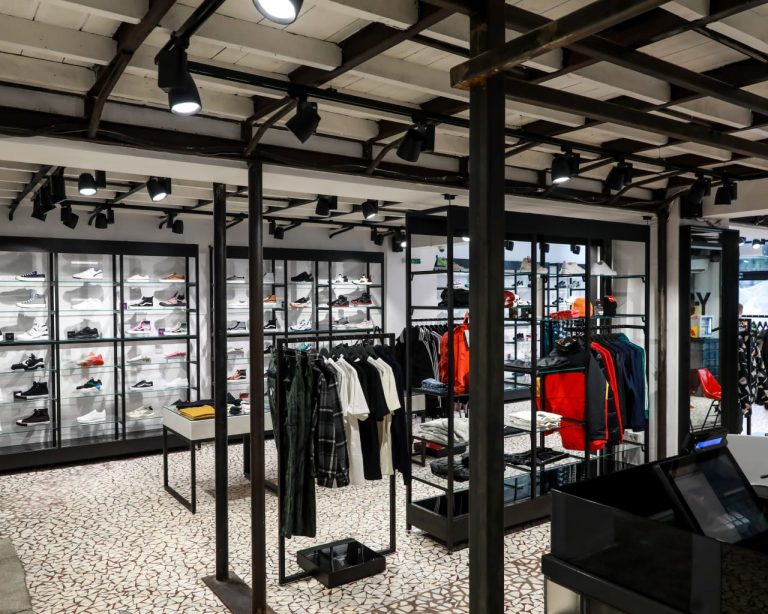 Slow fashion vs fast fashion. Jde najít kompromis?