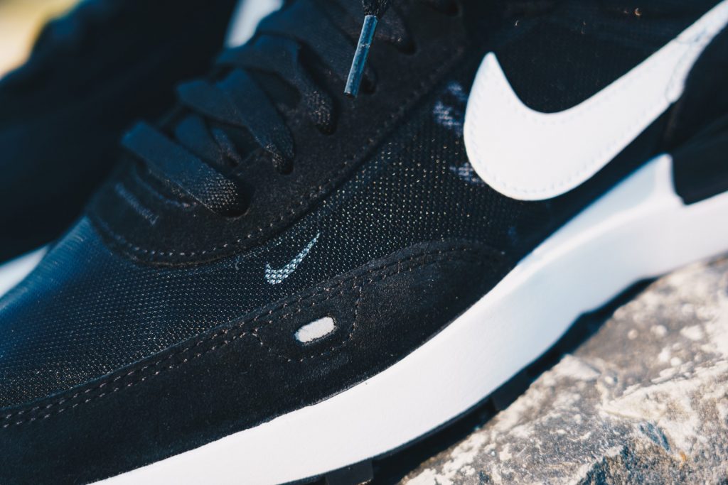 nike waffle one
