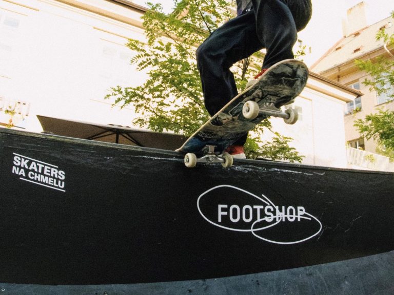 Skaters na chmelu najeli na pražský Bufet. Takhle to dopadlo