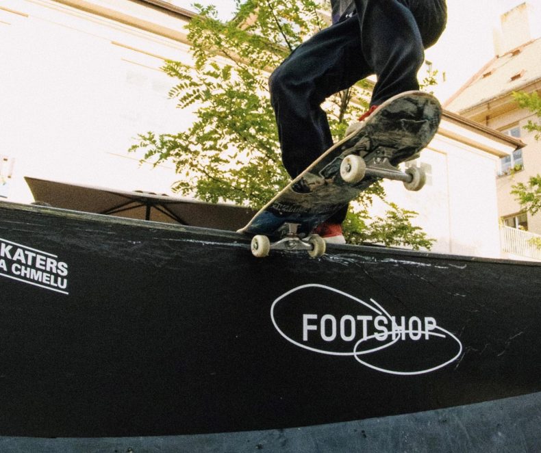 Skaters na chmelu najeli na pražský Bufet. Takhle to dopadlo