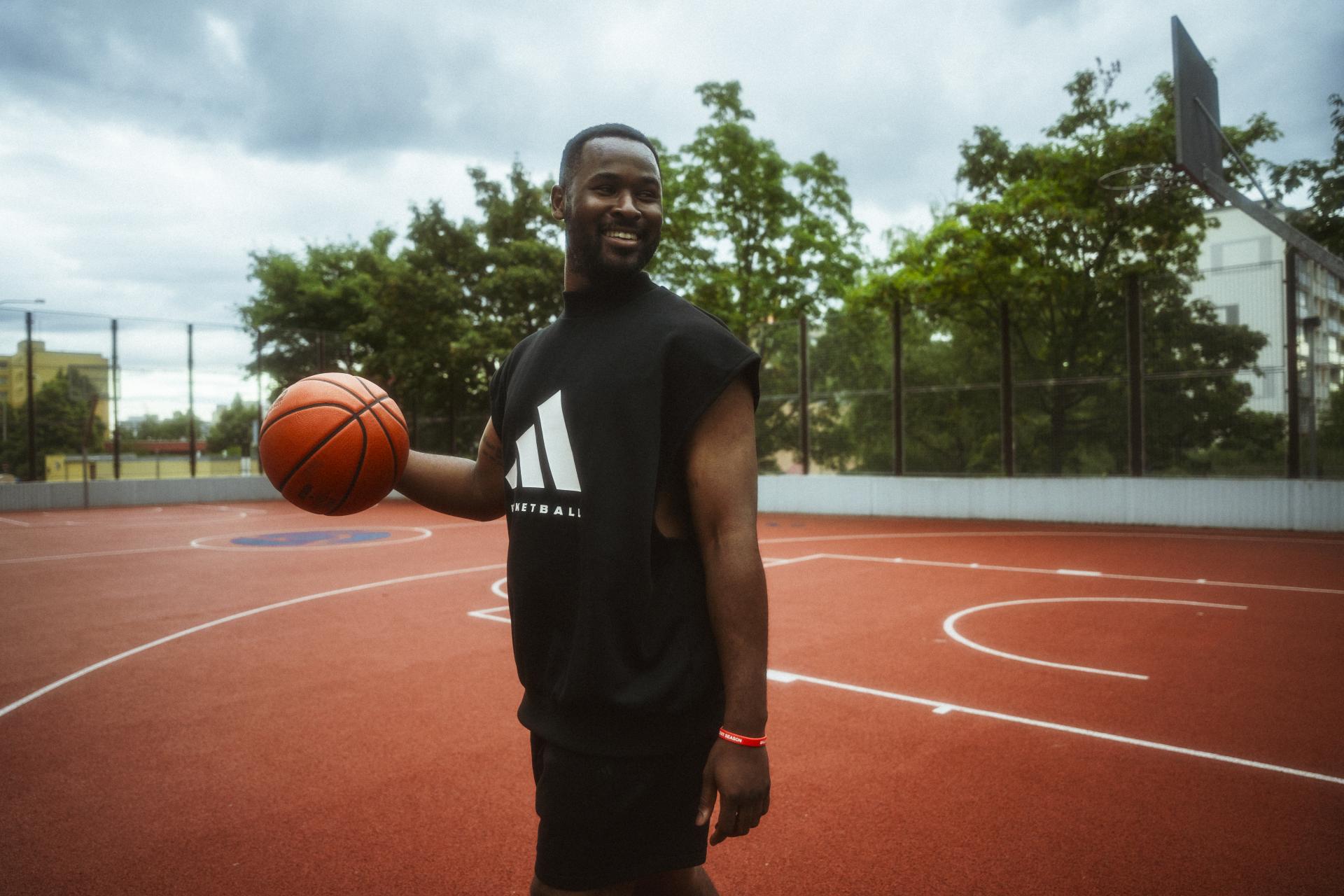 Adidas street hotsell basketball