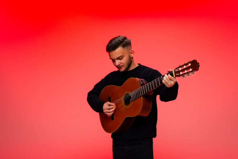 Honza Hron z Young Roma Talents představuje nový singl SinCity