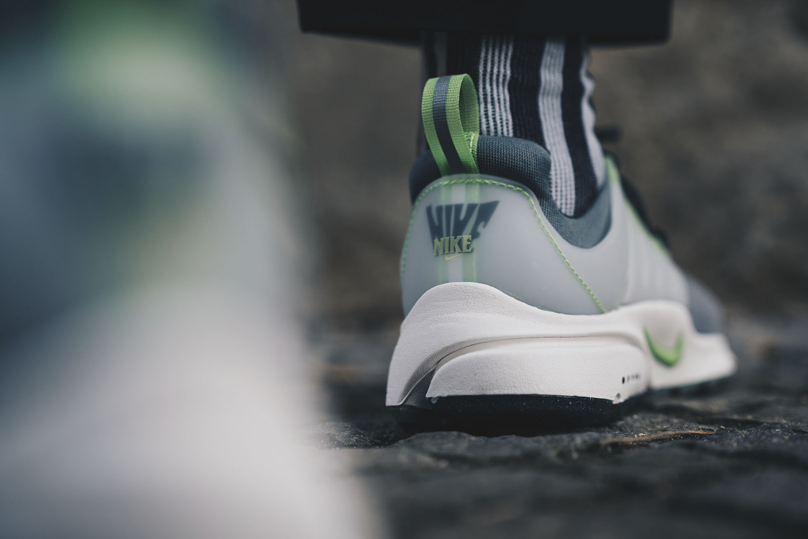 mens nike presto green