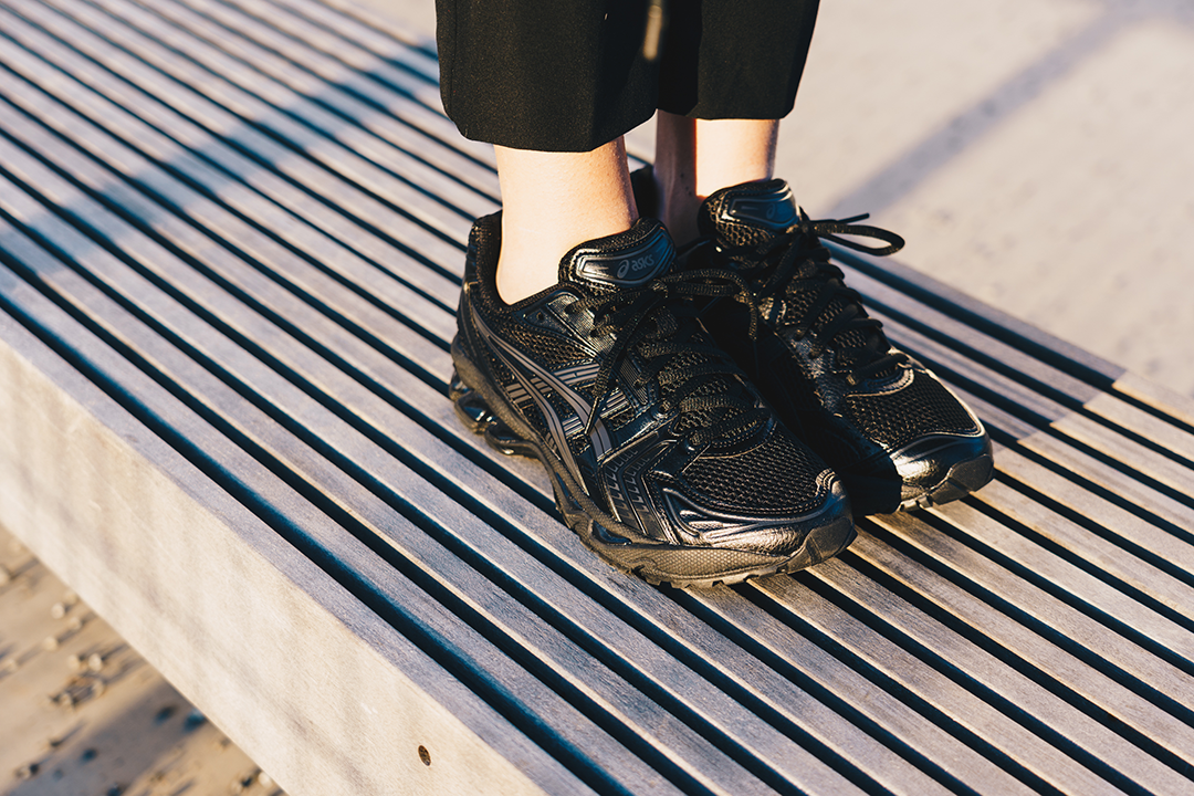 asics gel kayano on feet