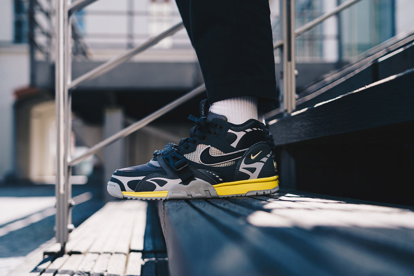 nike air trainer 1 black