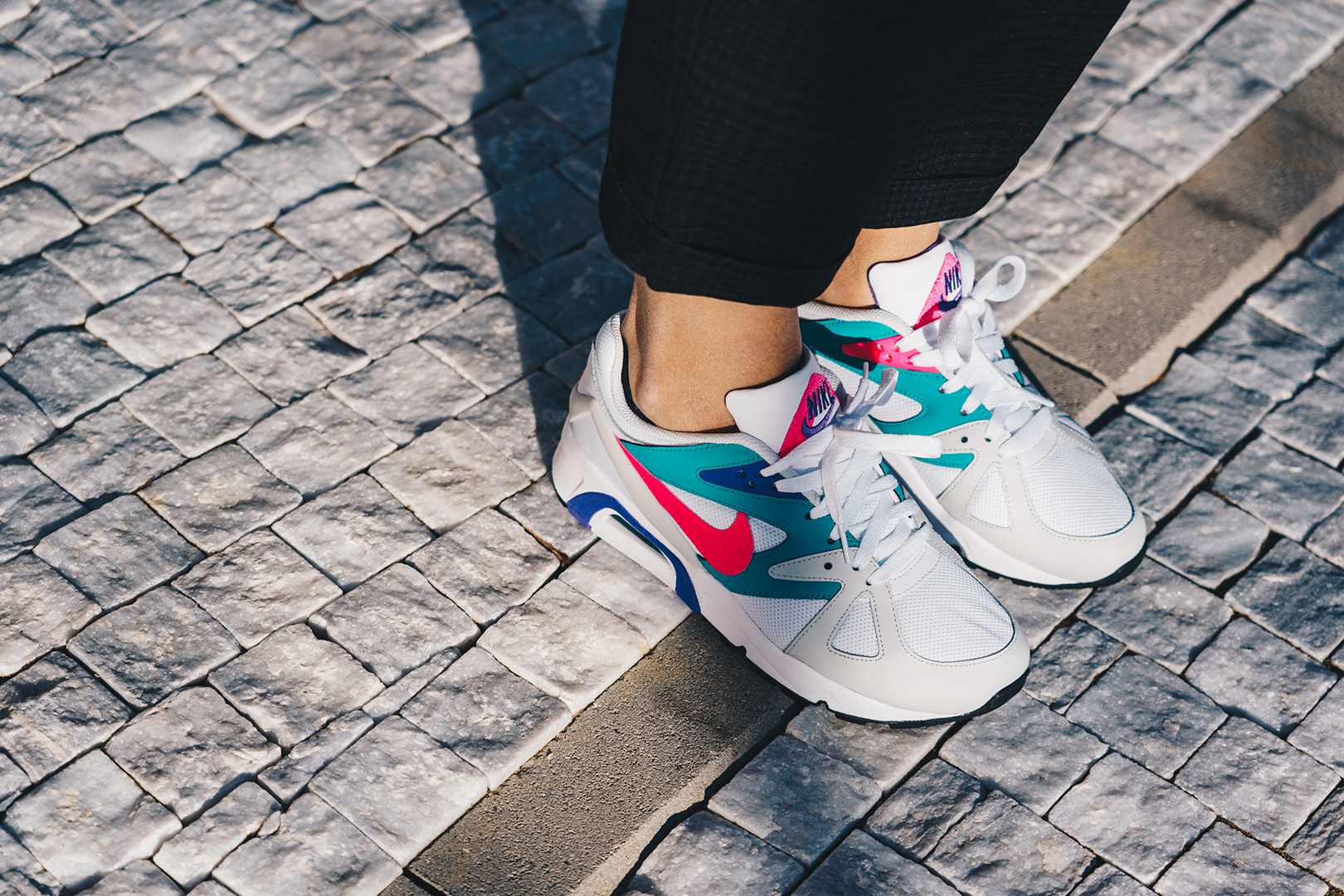 air structure hyper pink