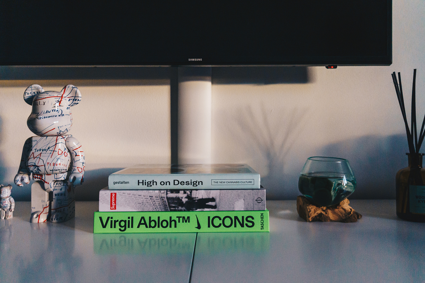 Books \u0026 magazines Virgil Abloh Nike Icons Something's Off Book
